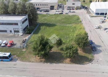 Building land via Ungheria, Cento - photo 5