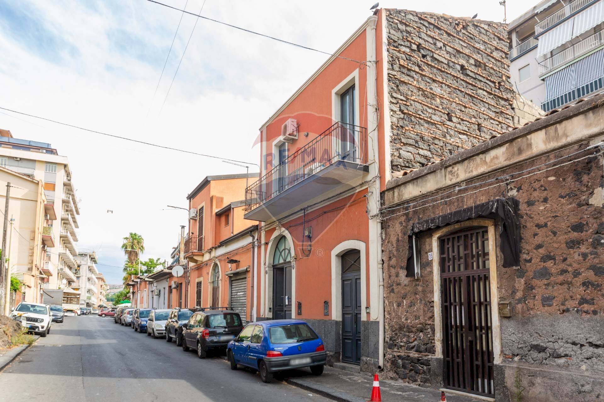 Edificio all\'aperto - Independent house Via XXXI Maggio
 
19-21, Catania - photo 1