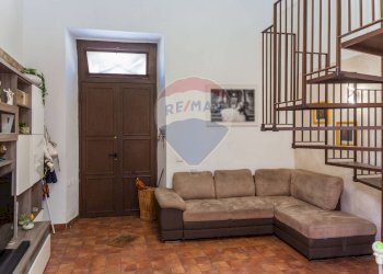 Soggiorno - Casa indipendente Via XXXI Maggio
 
19-21, Catania - foto 5