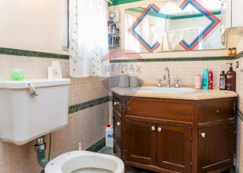 Bagno - Casa indipendente Via XXXI Maggio
 
19-21, Catania - foto 45