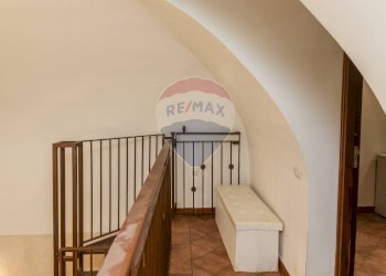 Scale - Casa indipendente Via XXXI Maggio
 
19-21, Catania - foto 15