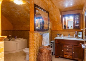 Bagno - Casa indipendente Via XXXI Maggio
 
19-21, Catania - foto 21