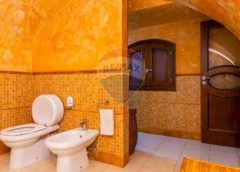 Bagno - Casa indipendente Via XXXI Maggio
 
19-21, Catania - foto 24