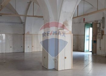 Stanza vuota - Locale Commerciale Via Diana
 
145, Fiumefreddo di Sicilia - foto 8