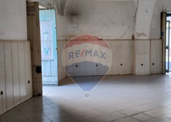 Stanza vuota - Locale Commerciale Via Diana
 
145, Fiumefreddo di Sicilia - foto 14