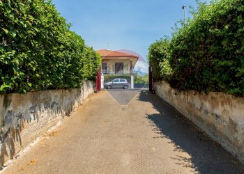 Casa all\'aperto - Villa a Schiera via G. D'annunzio
 
13, San Giovanni la Punta - foto 8