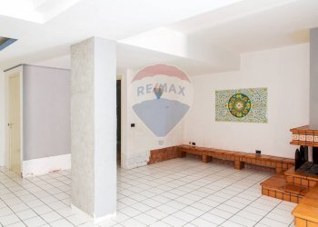 Soggiorno - Villa a Schiera via G. D'annunzio
 
13, San Giovanni la Punta - foto 17