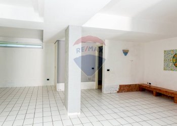 Stanza vuota - Villa a Schiera via G. D'annunzio
 
13, San Giovanni la Punta - foto 18