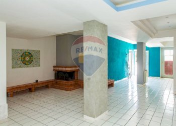 Soggiorno - Villa a Schiera via G. D'annunzio
 
13, San Giovanni la Punta - foto 19