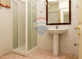 Bagno - Villa a Schiera via G. D'annunzio
 
13, San Giovanni la Punta - foto 21