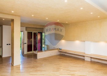 Stanza vuota - Villa a Schiera via G. D'annunzio
 
13, San Giovanni la Punta - foto 38