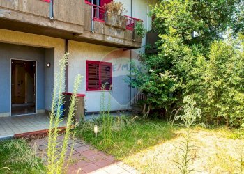 Casa all\'aperto - Villa a Schiera via G. D'annunzio
 
13, San Giovanni la Punta - foto 45