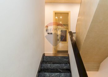 Scale - Villa a Schiera via G. D'annunzio
 
13, San Giovanni la Punta - foto 49