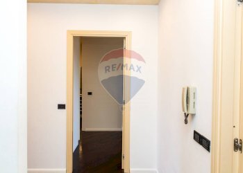 Hall / corridoio - Villa a Schiera via G. D'annunzio
 
13, San Giovanni la Punta - foto 53