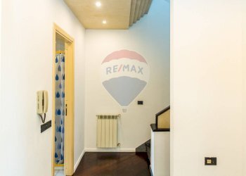 Hall / corridoio - Villa a Schiera via G. D'annunzio
 
13, San Giovanni la Punta - foto 70