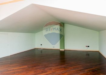 Stanza vuota - Villa a Schiera via G. D'annunzio
 
13, San Giovanni la Punta - foto 74