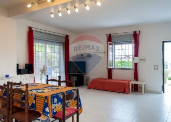 Sala da pranzo - Villa Villaggio Agnone Fortezza
 
SNC, Augusta - foto 3