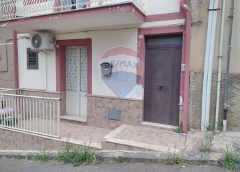 Casa all\'aperto - Casa indipendente Via Oberdan
 
36, Mirabella Imbaccari - foto 1