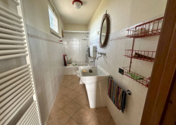 lavanderia wc piano terra - Independent house Piazza Castello
 
14, Cigliè - photo 22