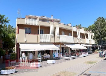 Foto 1 - Trilocale Lungomare Grazia Deledda
 
38, Cervia - foto 1