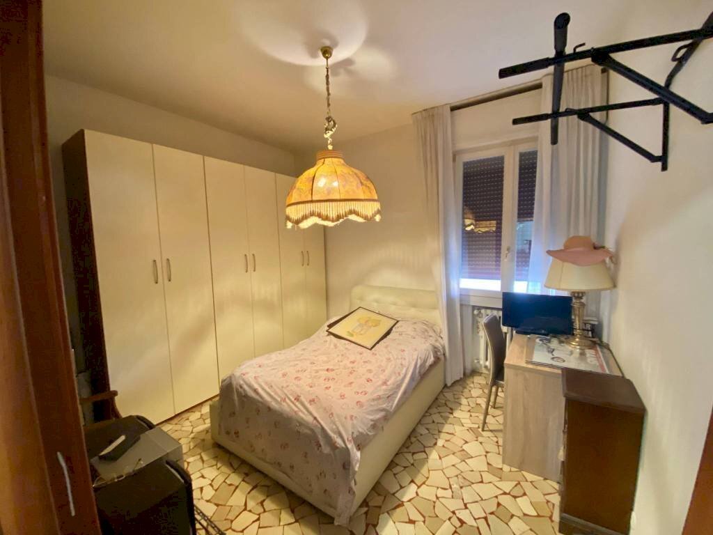 Camera da letto - Terreno non edificabile via Gaspare Nadi, Bologna (zona Mazzini) - foto 3