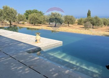 Piscina - Villa Contrada Meti
 
snc, Avola - foto 24