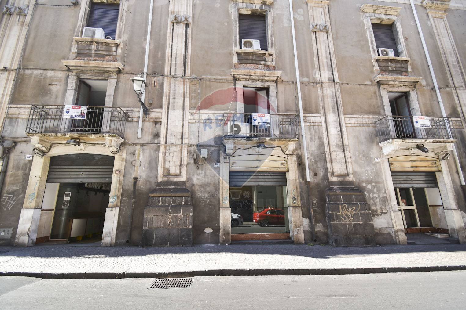 Edificio all\'aperto - Commercial Premises Via Vittorio Emanuele II
226/228/230, Catania - photo 2