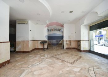 Ricezione / Lobby - Locale Commerciale Via Vittorio Emanuele II
226/228/230, Catania - foto 6