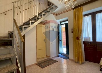 Scale - Casa indipendente via Diaz
 
88, Francavilla di Sicilia - foto 2