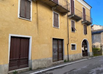lato strada comunale - Stabile - Palazzo Via Borio
 
3, Niella Tanaro - foto 2