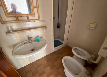 bagno - Stabile - Palazzo Via Borio
 
3, Niella Tanaro - foto 13