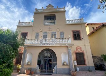 Facciata - Villa via Milioti, Carini - foto 1