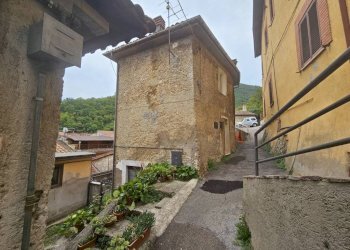 Facciata - Casa indipendente via della Chiesa, Rieti - foto 2