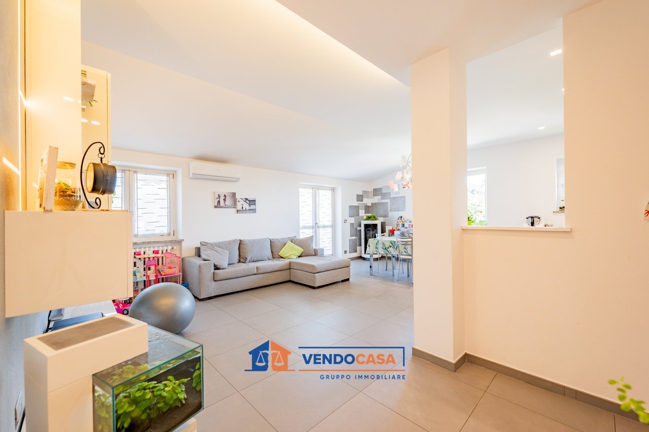Three-room apartment Peveragno - photo 3