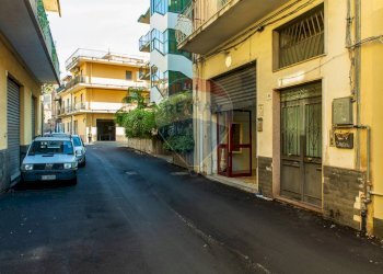 Edificio all\'aperto - Laboratorio via Turchia
 
48, Acireale - foto 4