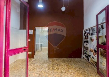 Hall / corridoio - Laboratorio via Turchia
 
48, Acireale - foto 5