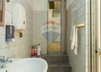 Bagno - Laboratorio via Turchia
 
48, Acireale - foto 18