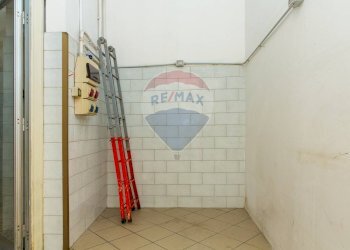 Bagno - Laboratorio via Turchia
 
48, Acireale - foto 20