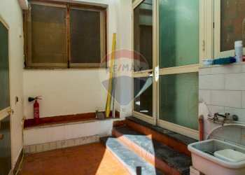 Bagno - Laboratorio via Turchia
 
48, Acireale - foto 23