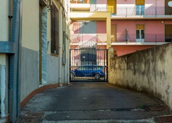 Edificio all\'aperto - Laboratorio via Turchia
 
48, Acireale - foto 25