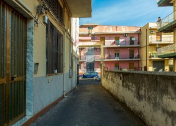 Edificio all\'aperto - Laboratorio via Turchia
 
48, Acireale - foto 26