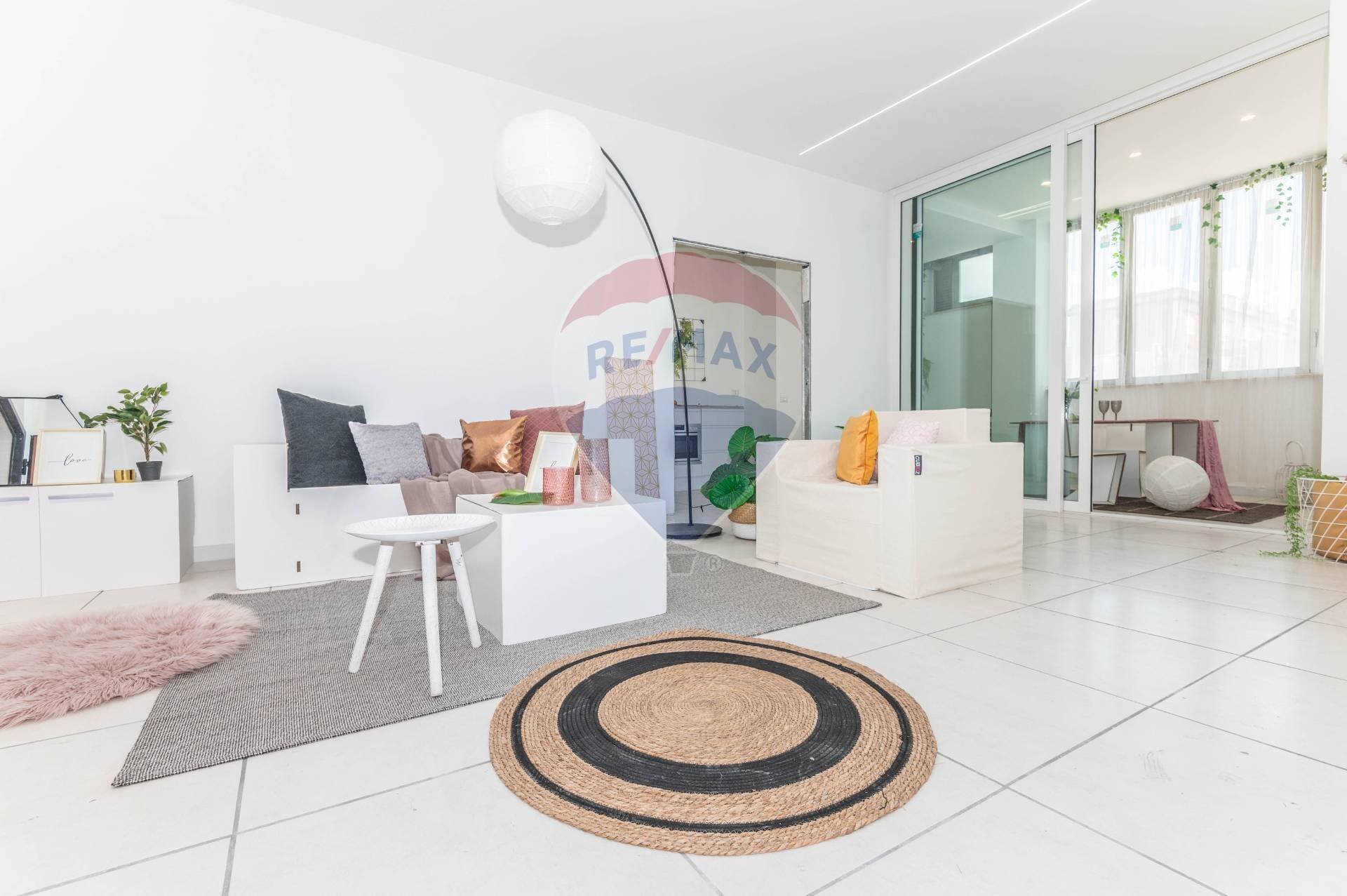 Soggiorno - Three-room apartment Viale Principe Umberto
 
87, Caltagirone - photo 2