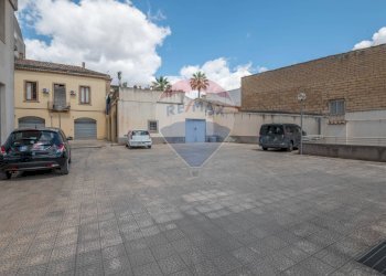 Terrazza - Trilocale Viale Principe Umberto
 
87, Caltagirone - foto 25