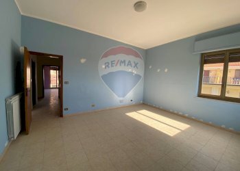 Stanza vuota - Appartamento via Mameli angolo via francesco Crispi
 
7, Belpasso - foto 1