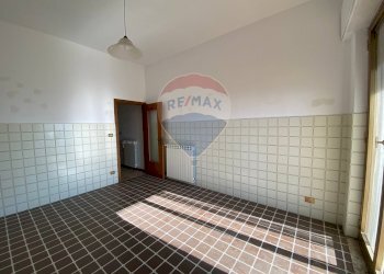 Stanza vuota - Appartamento via Mameli angolo via francesco Crispi
 
7, Belpasso - foto 5