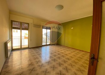 Stanza vuota - Appartamento via Mameli angolo via francesco Crispi
 
7, Belpasso - foto 11