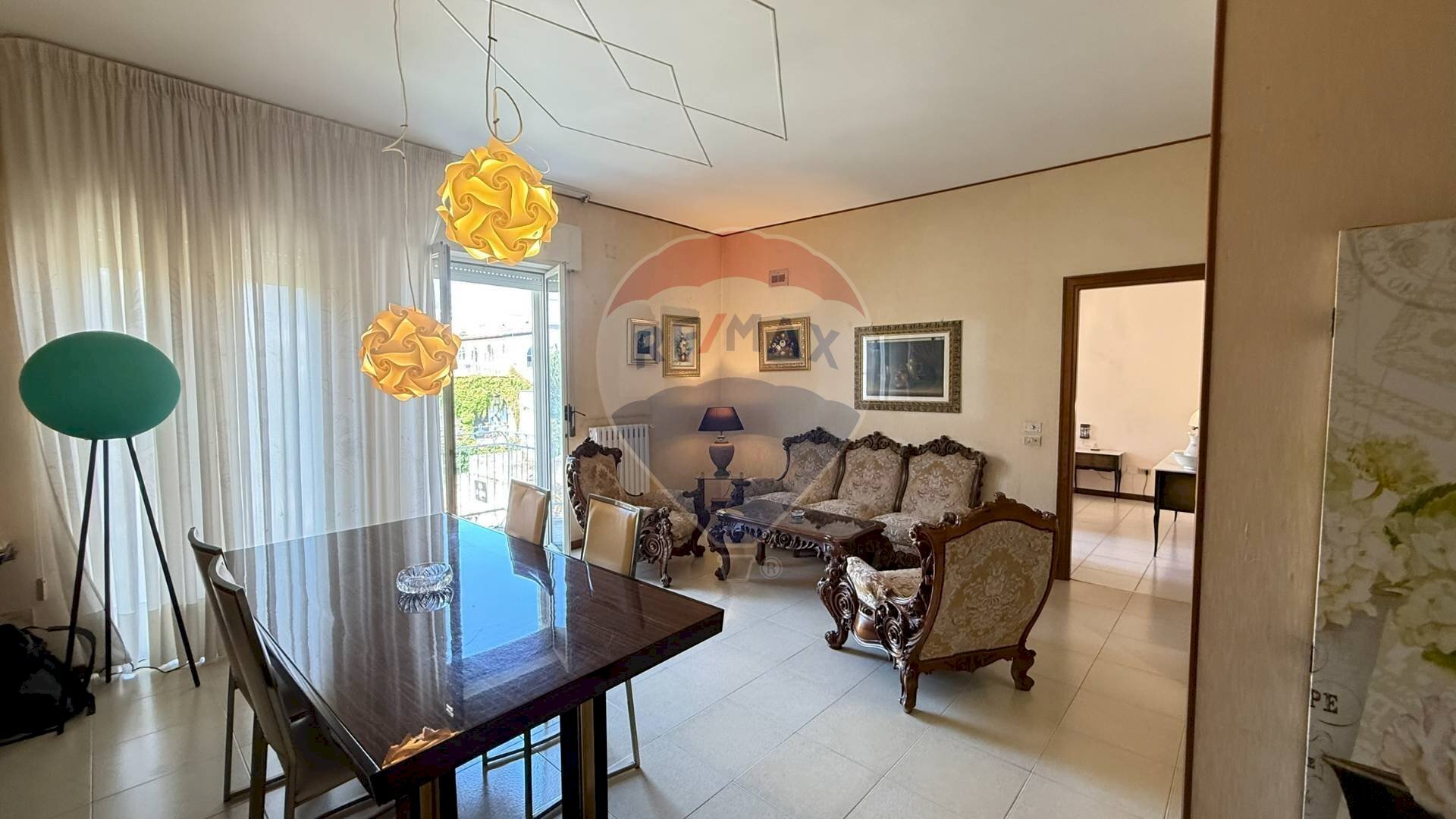 Sala da pranzo - Appartamento Via Alfonso Perrone
 
9, Vieste - foto 3