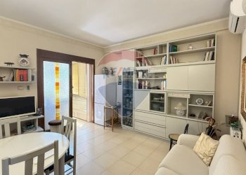 Sala da pranzo - Appartamento Via Alfonso Perrone
 
9, Vieste - foto 8