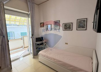 Camera / camera da letto - Appartamento Via Alfonso Perrone
 
9, Vieste - foto 18