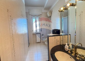 Bagno - Appartamento Via Alfonso Perrone
 
9, Vieste - foto 25